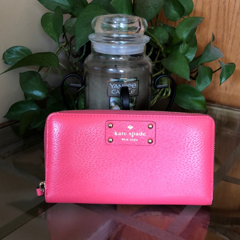 Kate Spade Zip Around Wallet